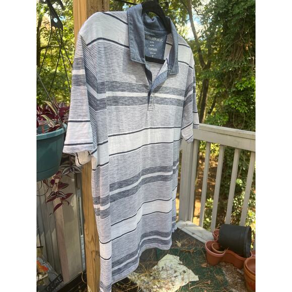 Banana Republic Men’s Denim Collar Shirt Large Blue Cream Stripe Short Sleeve - Picture 2 of 7